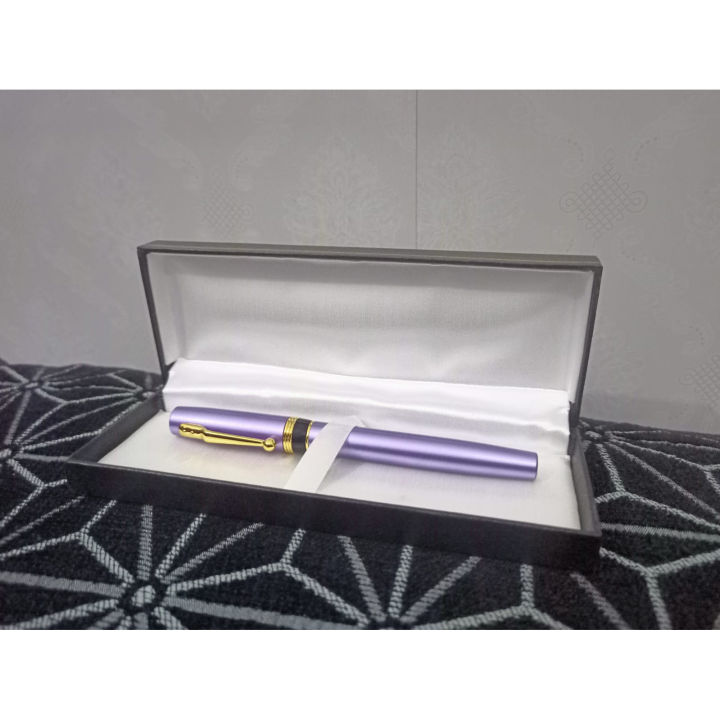 Luxury%20Writing%20Pen%20-%20Image%202