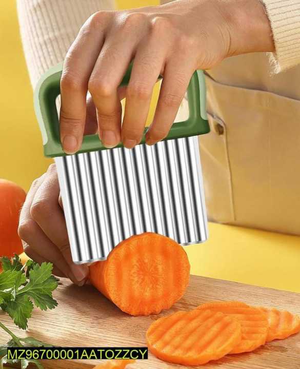 Vegetable%20Cutter%20With%20Finger%20Protection%20for%20Cutting%20-%20Image%202