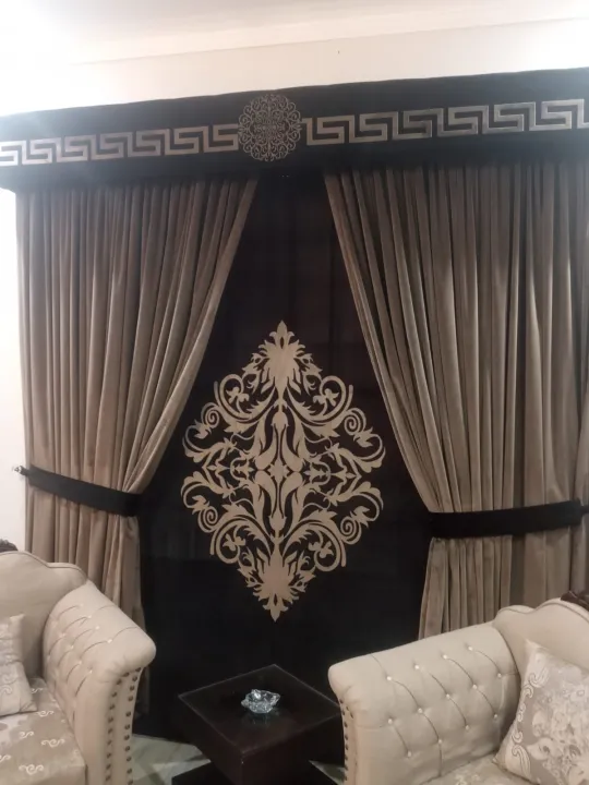 Premium%20Velvet%20Curtains%20and%20Blind%20Set%20-%20Pack%20of%205%20Curtains%20-%20Laser%20Cut%20Motif%20Design%20-%20Customised%20-%20Image%202