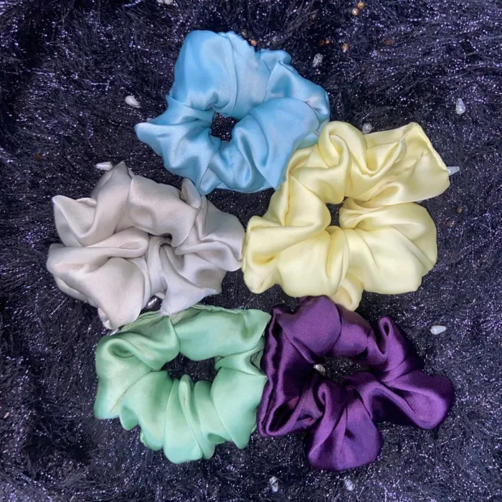 Pack%20of%205%20Strong%20Elastic%20multi%20colour%20Soft%20Ponytail%20Scrunchie%20Hair%20band%20&%20hand%20wear%20for%20girls%20hair%20Silk%20multicolour%20-%20Image%202