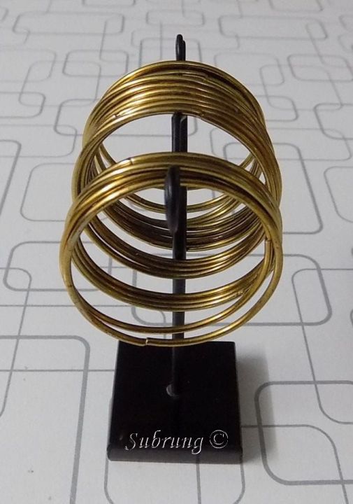 Eid%20Is%20Here-%20%20Metalic%20Bangles%20-%20Chorian-%20In%204.25%20cm%20%20-%201%20Doozen%20In%20A%20Packet-%20For%20Cute%20Small%20Hands%20-%20Image%202