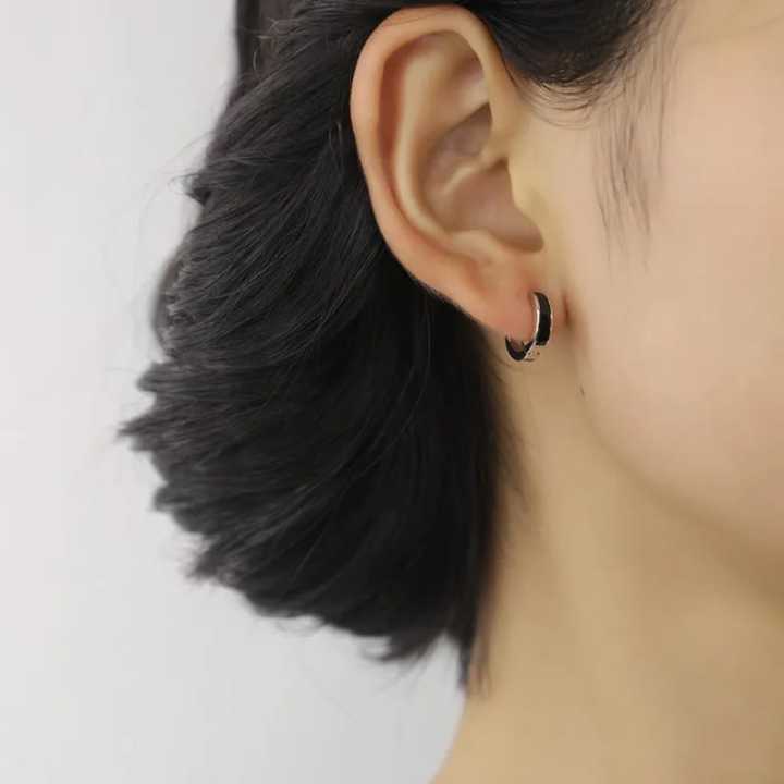 Original%20Italian%20Stainless%20Steel%20Earrings%20heavy%20duty%20life%20time%20guaranteed%20Silver%20Needle%20Round%20Black%20Earring%20For%20Women%20classic%20high%20quality%20SS%20Tos%20-%20Image%204