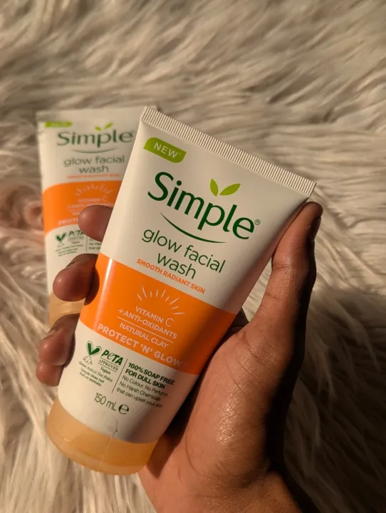 Simple Express Glow Clay Polish Face Wash 150ml – Deep Cleansing ...