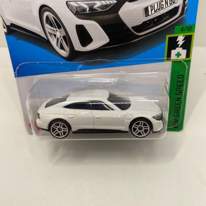 2024%20Hot%20Wheels%20Green%20Speed%20Audi%20Rs%20E-Tron%20GT%20White%20-%20Image%202