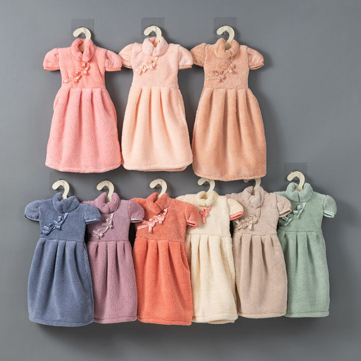 Cute Dress Hand Towel Coral Velvet Flowers Embroidered Microfiber Towelette Home Decor Dual Purpose Kitchen Bathroom Supplies