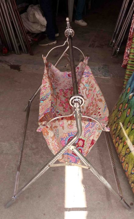 Big%20Bearing%20Stainless%20Steel%20Cradle%20for%20Born%20Baby%20with%20FREE%20Cloth%20-%20Image%204