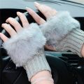 Winter Gloves For Women Woolen Half Finger New Stylish Warm Half Finger Gloves For Girls Washable Woolen Gloves Faux Gloves For Women/Ladies/Girls. 