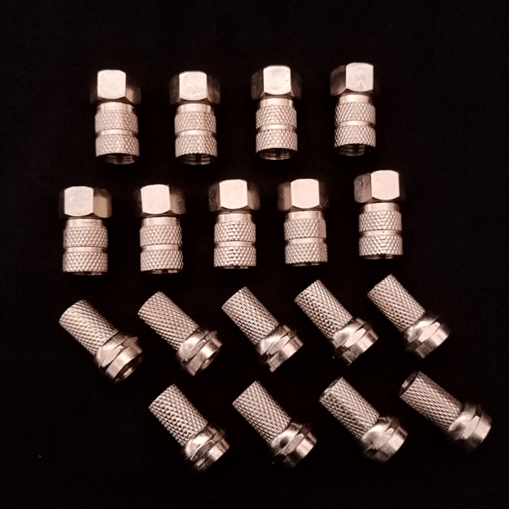 8%20in%201%20Satellite%20Signal%20DiSEqC%20Switch%20LNB%20Receiver%208%20Way%20Multi%20Switch%20High%20Quality%20With%209Pcs%20RG6%20&%209Pcs%20RG7%20Connectors%20-%20Image%202
