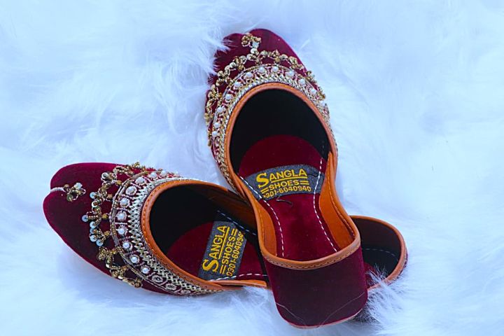 Mahron Velvet Fancy Khussa – Beaded, Handcrafted, Elegant Traditional Shoes