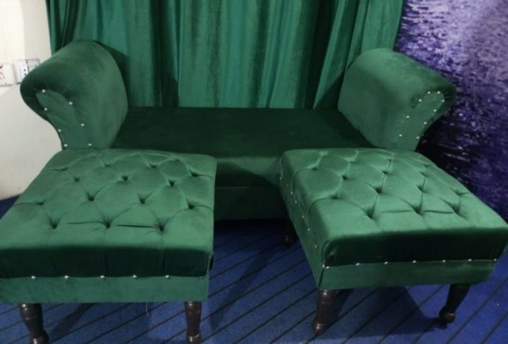Modern%20Settey%20Set%20Elegant%20Designe%20Four%20Seater%20Green%20Fabric%20Velvet%20Colour%20%7B%7BSpecial%20Offer%20Available%20%7D%7D%20-%20Image%202