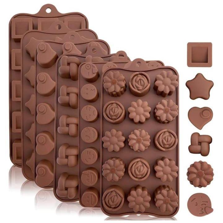 Silicon Chocolate Molds, Candy Making Silicone Molds, Mini Baking Molds, Non Stick Hard Gummy Candy, BPA Free Candy Making Mold (Pack of 1, Random Design)