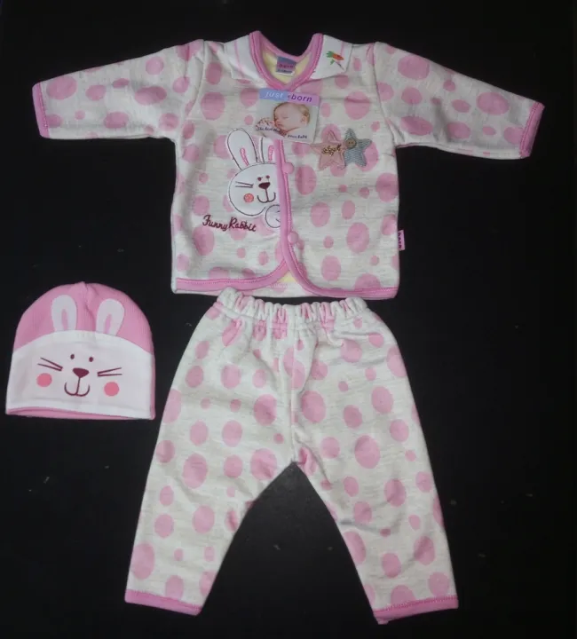 Newborn%20Baby%20Winters%20Cotton%20Suit%20(New%20Born%20Babies%20Warm%20Clothing%20Dress)%203%20Pcs%20Set%20-%20Image%204