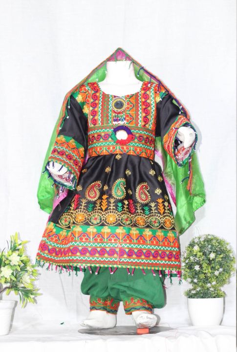 Traditional%20Afghani%20Frock%20For%20Kids%20-%20Celebrate%20Tradition%20With%20This%20Beautiful%20Frock%20-%20Fashionable%20And%20Trending%20-%20Image%204