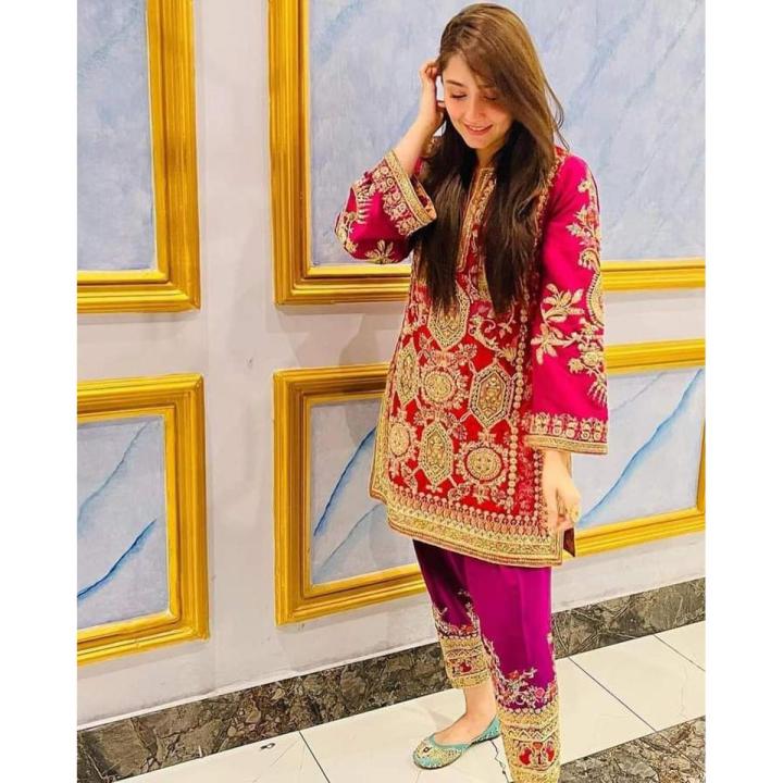 BRAND... PARTY WEAR       COLOUR BLUSH I PINK  FABRIC (SHIRT).....ORGANZA ...👇  FRONT ✔️ HEAVY EMBROIDERY Neck With Hand Work & Punched Stone Work ✔️ BY BANO COLLECTIONS**