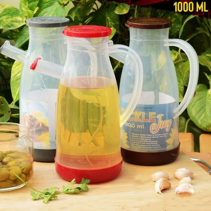 Plastic%20Oil%20Jug%20(1000%20ml)%20%7C%20Liquid%20Container%20for%20Oil%20with%20Measuring%20Scale%20-%20Image%203