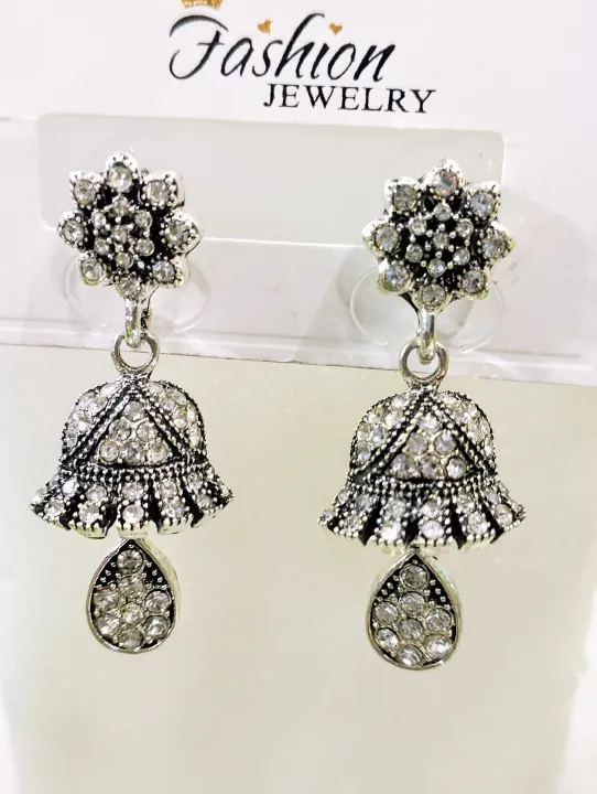 Jhumka%20Earrings%20for%20Girls%20%7C%20Bridal%20Wedding%20Jewelry%20%E2%80%93%20Elegant%20Beautiful%20Golden%20&%20Silver%20Mix%20Designs%20-%20Image%205