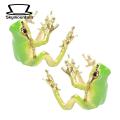 Animal Ear Cuffs Tree Frog Ear Clips Realistic Animal Shape Non-pierced Earrings for Party Events Daily Wear Electroplated Alloy Anti-slip Design Quirky Frog Ear Clip. 