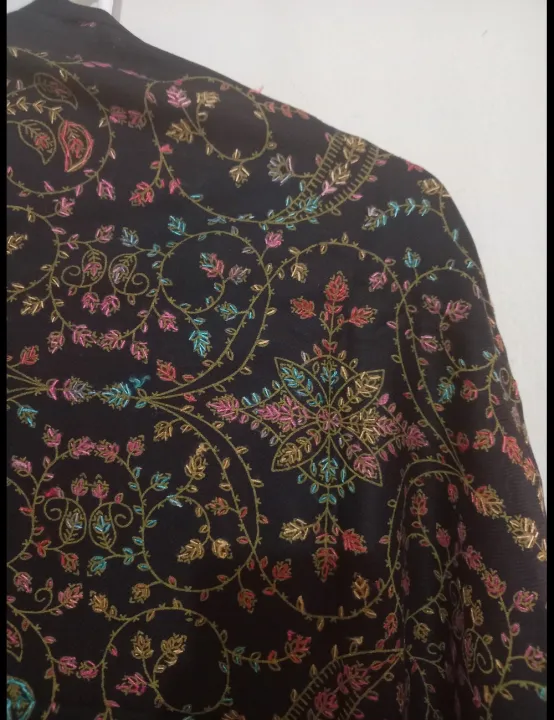 Black%20Pashmina%20Embroidered%20Stole%20-%20Image%207