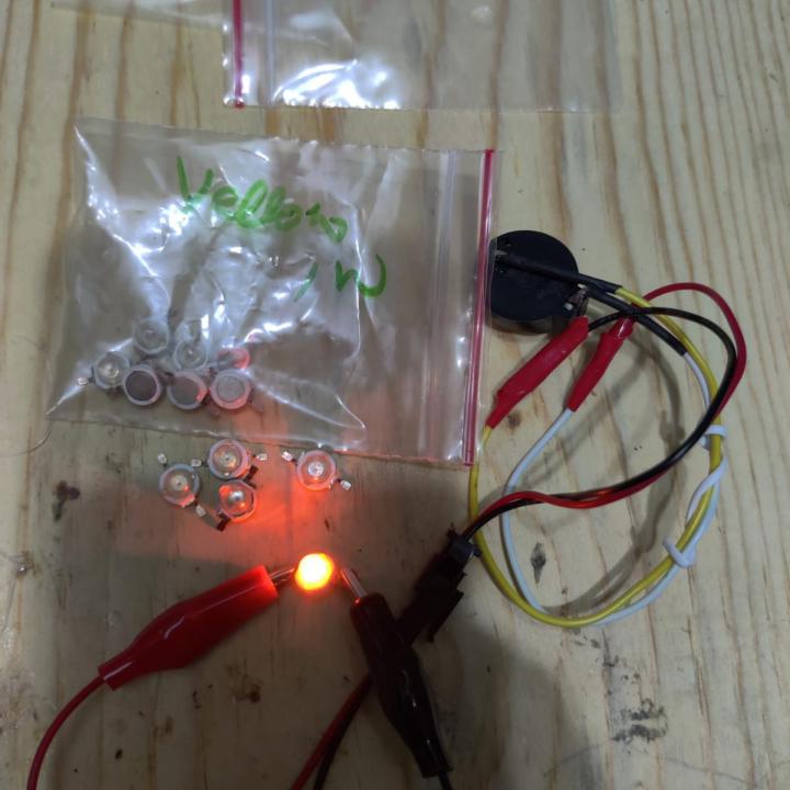 5 Pcs /10 Pcs LED Chips High Power 1W led White  1W led Blue 1W  led Green 1W Yellow 3V  Lamp Matrix Bulb light with Heat Sink / 1w High Power LED Light-Emitting diode LEDs Chip SMD Spot Light / LED Circuit Driver 3v to 44v