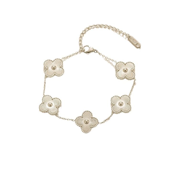 Laser%20carving%20fashion%20temperament%20four-leaf%20flower%20laser%20batch%20flower%20collarbone%20chain%20bracelet%20for%20women%202024%20new%20trendy%20design%20sense%20-%20Image%205