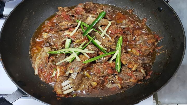 SHANWARI  KARAHI (KADAI) WITH SPOON FOR MAKING SHANWARI KARAHI PESHAWARI KARAHI NAMKI KARAHI MUTTON CHECKIEN KARAHI HEAVY quality HEAVY WEIGHT