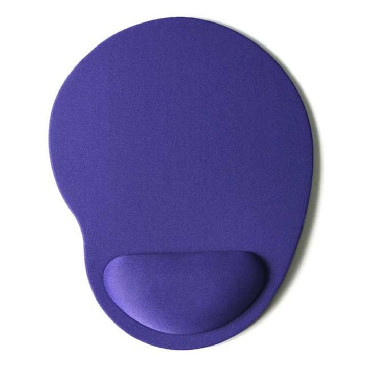 Mouse%20Pad%20with%20Wrist%20Support%20Rest%20%E2%80%93%20Comfortable%20Non-Slip%20Computer%20Mouse%20Mat%20Ergonomic%20plus%20RGB%20keyboard%20-%20Image%205