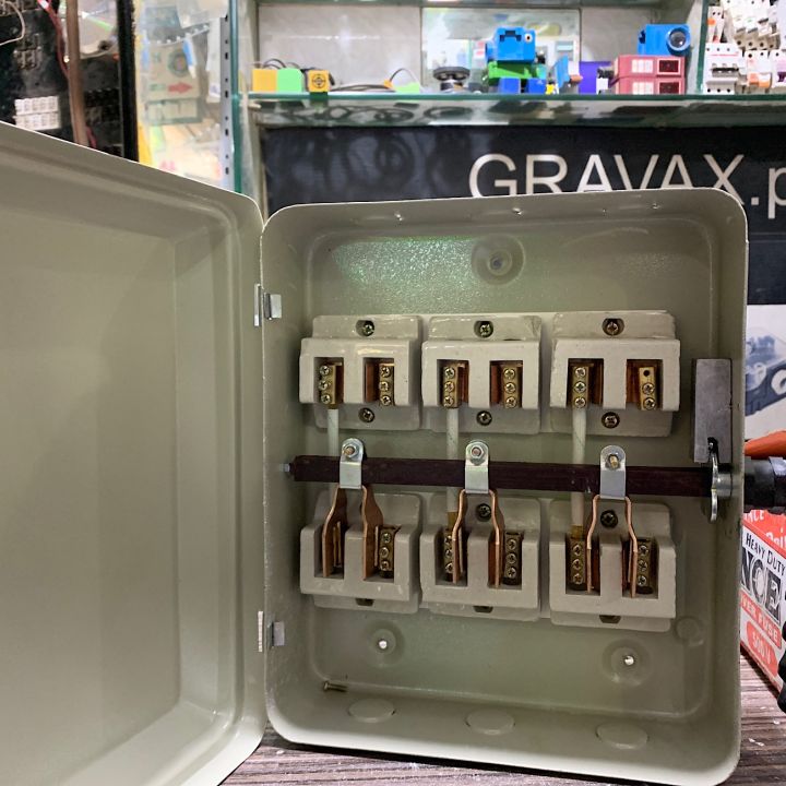 Manual%20changeover%2060A%203%20pole%20500V%20prince%20switch%20gear%20-%20Image%203