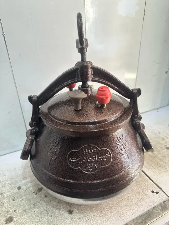 Pressure%20Cooker%20Afghani%20Brown%20color%20with%203%20Values%20one%20bypass%20valve%20to%20prevent%20excessive%20Safety%20Value,5,%208%20and%2010%20and%2015Liters,%20%20desi%20cooker%20,%20irani%20pressure%20cooker%20-%20Image%204