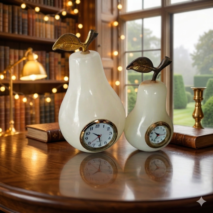 Pear-Shaped%20Decorative%20Table%20Clock%20Set%20%E2%80%93%20Golden%20Leaf%20Design%20-%20Image%203