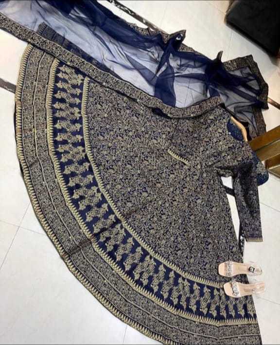 Trendy%20Launch%20Stitched%20printed%203pc%20Maxi%20dress%20for%20women%20and%20young%20girls%20-%20Image%202