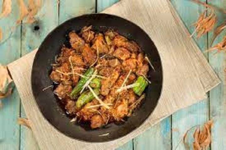 PURE IRON MADE SHANWARI BLACK HEAVY WEIGHT  KARAHI (KADAI) FOR MAKING SHANWARI KARAHI PESHAWARI KARAHI NAMKI KARAHI MUTTON CHECKIEN KARAHI  HEAVY quality HEAVY WEIGHT