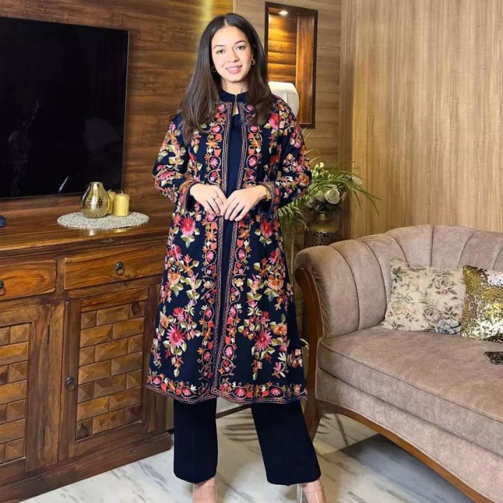 Eid%20Dresses%20For%20Girls-Stitched%20Party%20Wear%20Kashmiri%20Coat%20With%20Inner%20&%20Trouser%203-Piece%20Dress%20For%20Women%20-%20Image%203