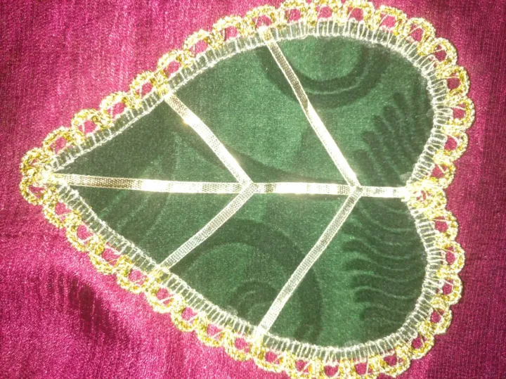 1pcs%20Green%20Pan%20Patta%20for%20Mayon%20Mehndi%20%20Rasam%20bridal%20Groom%20%20Mayoon%20Rasm%20e%20Hina%20Leaf%20for%20Girl%20Boy%20Women%20Men%20%20Mayoon%20Beautiful%20soft%20Velvet%20Paan%20patta%20-%20Image%209