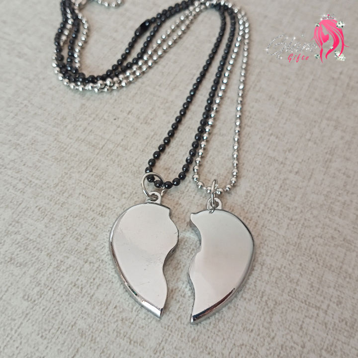Heavy%20Silver%20Magnetic%20Broken%20Heart%20Necklace%20Locket%20-%20Heavy%20Metal%20Magnetic%20Heart%20Pendant%20Necklace%20Gift%20For%20Friends%20Couples%20-%20Image%206