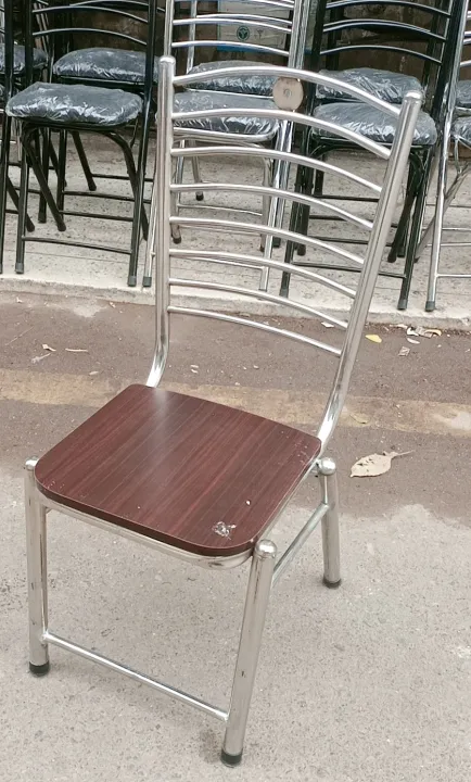 Silver%20Chrome%20Color%20Steel%20Chair%20with%20Wooden%20Seat%20-%20Strogest%20Chair%20-%20Image%202