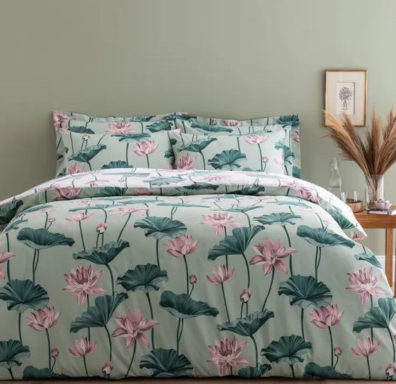 Doublebed%20Bed%20sheets%20Set%20King%20Size-%20100%25%20Salonika%20Cotton%20Bedsheets%20Double%20bed%20King-%20Printed%20Design%20Bedsheet%20Sets%20with%20Pillow%20Cover%20-%20Image%202