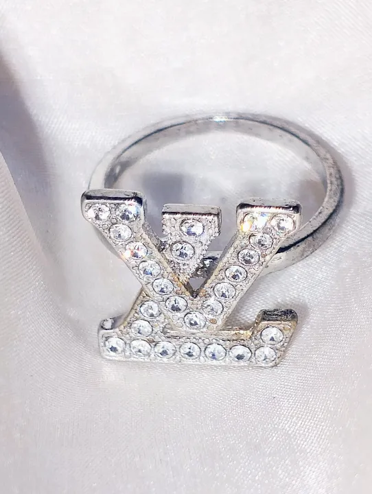 Premium%20Luxury%20Gold-Silver%20Plated%20Zircon%20Ring%20for%20Women%20%E2%80%93%20Elegant%20Attractive%20Engagement%20&%20Party%20Ring%20-%20Image%206