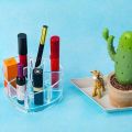 Heart Shape Cosmetic Makeup Organizer Transparent Acrylic Lipstick Holder Display Stand Nail Polish Eyebrow Pencil Storage Box (BA). 