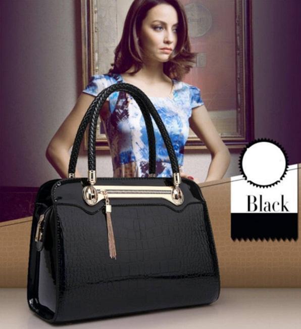 Tyfi%20Black%20Ladies%20Hand%20bags/Fashion%20bags/eco%20friendly%20bags/Crocodile%20Pattern%20Female%20Fashion%20Handbag/women%20handbags/Korean%20style%20handbag/exquisite%20handbags/%20trendy%20handbags%20-%20Image%204