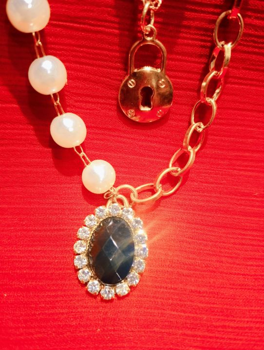 Elegant%20Multi%20Layered%20Chains%20Designer%20Chokar%20Necklace%20with%20Pendants%20-%20Image%205