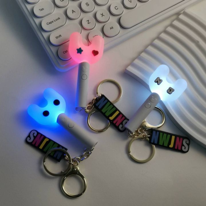 Kpop Idol Newjeans Bunnies Keychians 10 Color Electronic Mini Light Stick Keyring Pendant