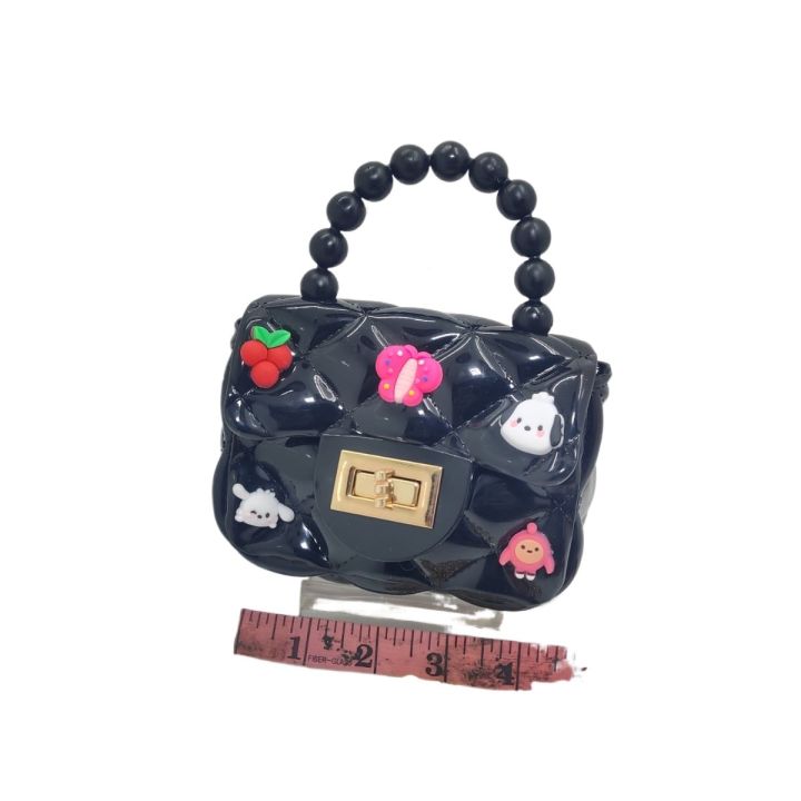 Chic Quilted Mini Crossbody Bag: Elevate Your Style with a Pearl Handle Design – Fashion Meets Functionality in Every Detail