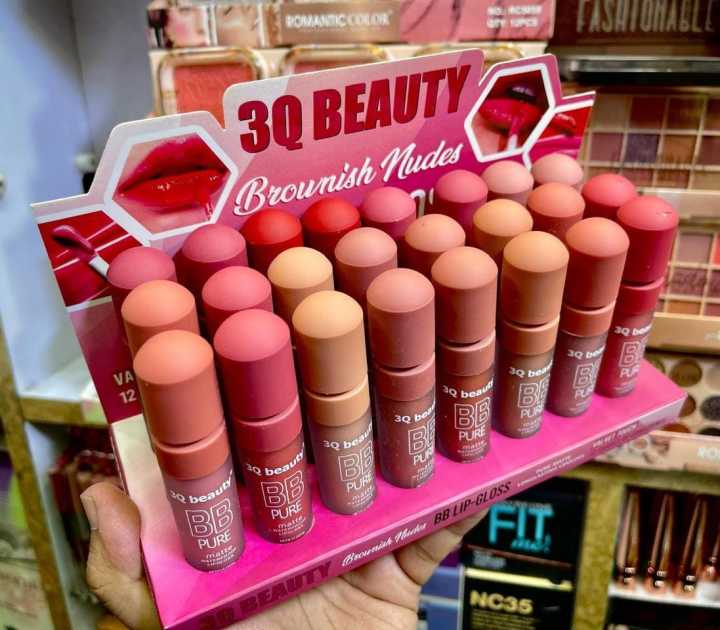 BB%20Matte%20Lip%20Gloss%20Beauty%20-%20Image%204