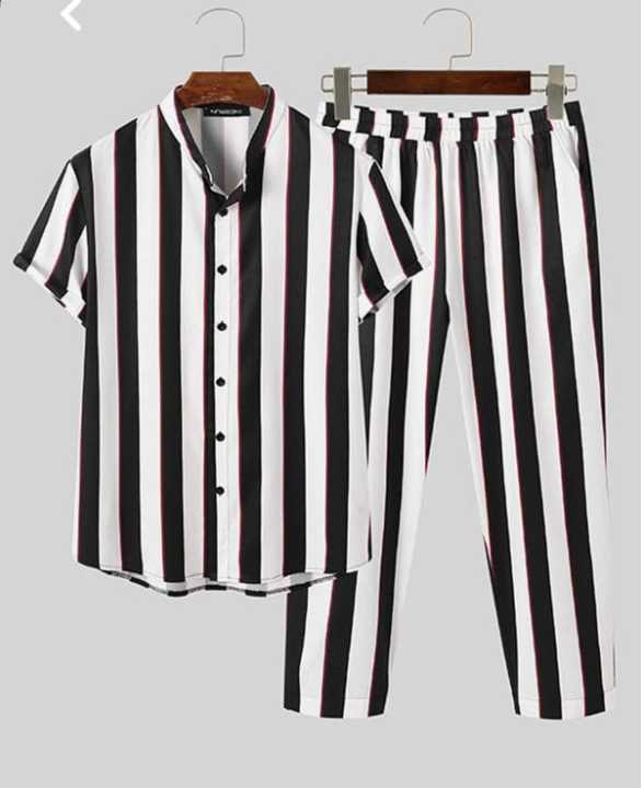 "Men's Fashionable Two-Piece Striped Short Sleeve Shirt and Pants Set - Stylish Casual Outfit"