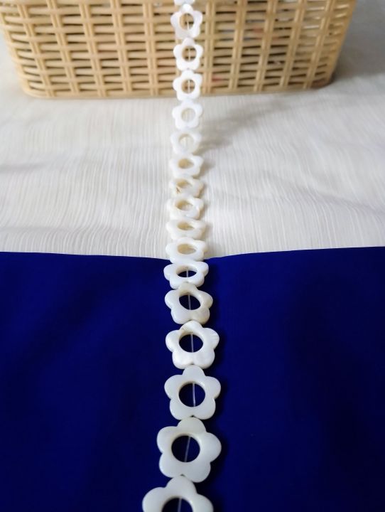 6pcs%20Natural%20Flat%20Flower%20White%20Mother%20of%20Pearl%20Sea%20Shell%20Beads%20for%20Crafting%20-%20DIY%20Crafting%20Elegant%20Jewelry%20Making%20Supplies%20-%20Image%203