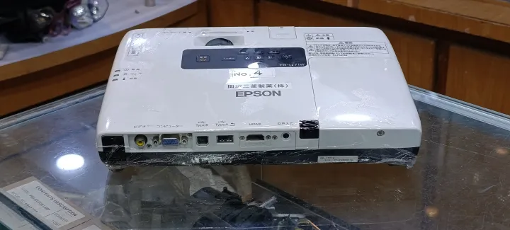 Epson%20EB-1771W%20Full%20HD%201080p%203,000%20ANSI%20Lumens%20Projector%20-%20Image%204