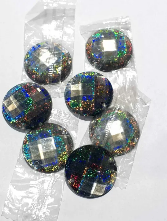 Button%20Acrylic%20Beads%20for%20DIY%20Crafts%20-%20Pack%20of%2010Pcs%20-%20Ideal%20for%20DIY%20Jewelry%20Making,%20Jewelry,%20and%20Dress%20Accessories.%20-%20Image%204