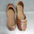 Brown  Khussa for girl / Desi khussa /Brown Khussa for woman/  Ladies Khussa / Gk Style. 