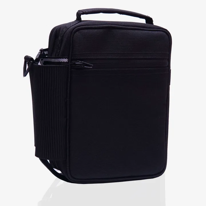 Roblox%20-%20Lunch%20Bag%20with%20option%20to%20carry%20water%20bottle.%20Digitally%20printed%20on%20Fabric%20by%20Traverse%20-%20Image%203