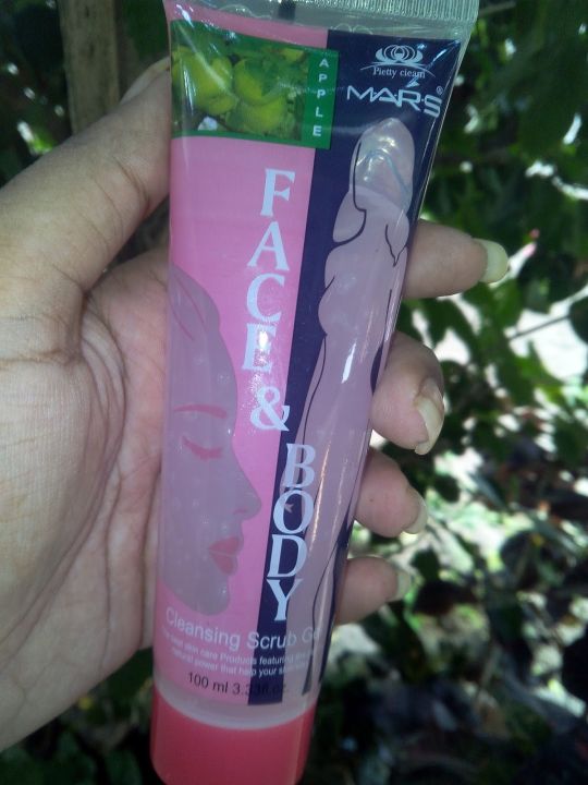 Face%20&%20Body%20Cleansing%20Scrub%20Gel%20-%20100ml%20-%20Image%203